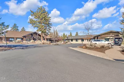 61094 SE Sydney Harbor Drive, Bend, OR 97702 - Photo 39