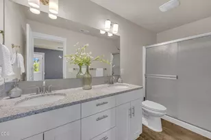 61094 SE Sydney Harbor Dr, Bend, OR 97702 - Photo 21