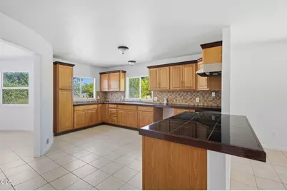 925 Meadow View Drive, Williams, OR 97544 - Photo 17