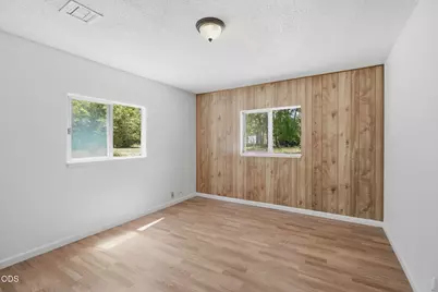 925 Meadow View Drive, Williams, OR 97544 - Photo 23
