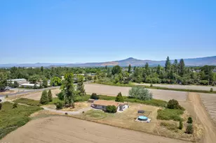 2991 W Main St, Medford, OR 97501 - Photo 3