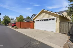 274 NW Outlook Vista Dr, Bend, OR 97703 - Photo 41