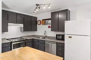 1630 SE Tempest Dr, Bend, OR 97702 - Photo 5
