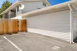 1630 SE Tempest Dr, Bend, OR 97702 - Photo 33