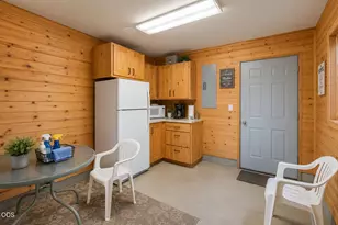 67480 Cloverdale Rd, Bend, OR 97703 - Photo 37