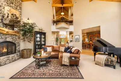 67480 Cloverdale Road, Bend, OR 97703 - Photo 9