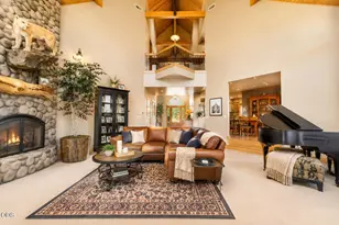 67480 Cloverdale Rd, Bend, OR 97703 - Photo 9