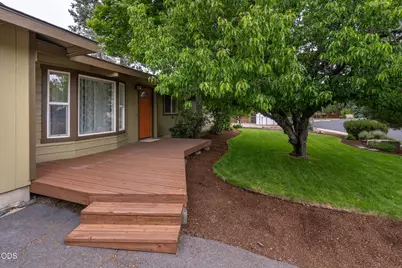 63679 High Standard Drive, Bend, OR 97701 - Photo 7