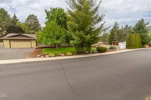 63679 High Standard Dr, Bend, OR 97701 - Photo 3