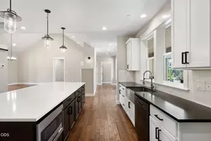 615 NW 89th St, Redmond, OR 97756 - Photo 15