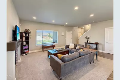 241 NW Monte Vista Avenue, Madras, OR 97741 - Photo 11
