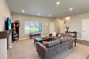 241 NW Monte Vis Ave, Madras, OR 97741 - Photo 11