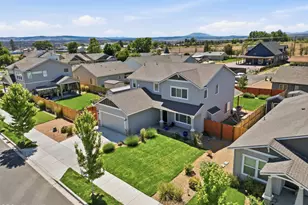 241 NW Monte Vis Ave, Madras, OR 97741 - Photo 5
