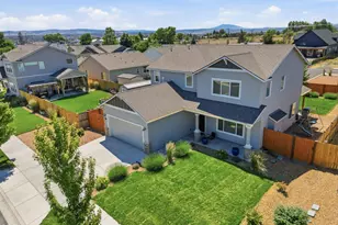241 NW Monte Vis Ave, Madras, OR 97741 - Photo 7