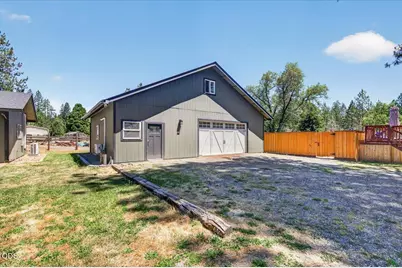 8027 E Evans Creek Road, Rogue River, OR 97537 - Photo 43