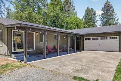 8027 E Evans Creek Road, Rogue River, OR 97537 - Photo 27