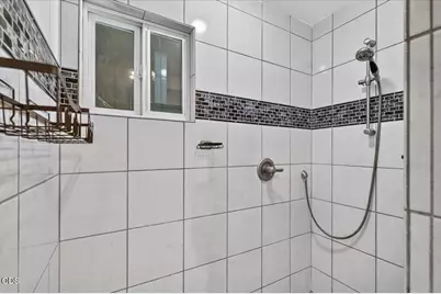 8027 E Evans Creek Road, Rogue River, OR 97537 - Photo 21