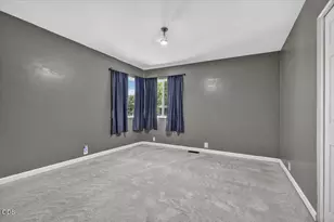 8027 E Evans Creek Rd, Rogue River, OR 97537 - Photo 23