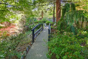 1119 NW Morgan Ln, Grants Pass, OR 97526 - Photo 13