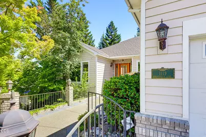 1119 NW Morgan Lane, Grants Pass, OR 97526 - Photo 47