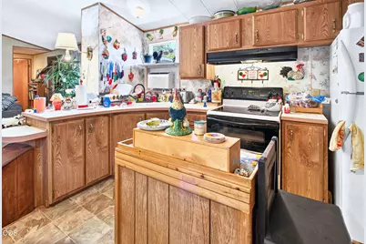 [Address not provided], Medford, OR 97501 - Photo 3