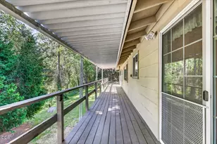 624 Crowson Rd, Ashland, OR 97520 - Photo 9