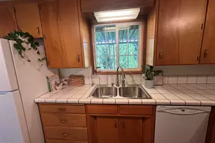 624 Crowson Rd, Ashland, OR 97520 - Photo 47
