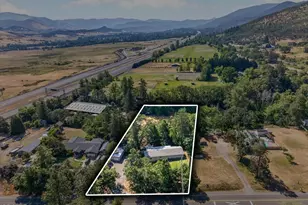 624 Crowson Rd, Ashland, OR 97520 - Photo 3