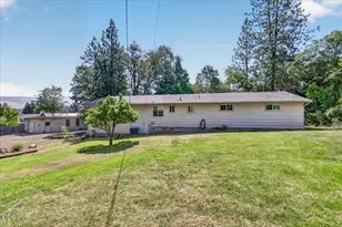 624 Crowson Rd, Ashland, OR 97520 - Photo 7