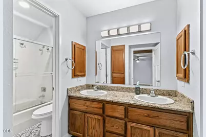 115 Rogue River Highway #APT 302, Grants Pass, OR 97527 - Photo 19