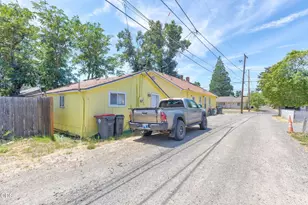 108 N Columbus Ave, Medford, OR 97501 - Photo 19