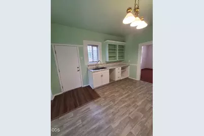 108 N Columbus Avenue, Medford, OR 97501 - Photo 5