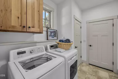 446 S Cottonwood Street, Sisters, OR 97759 - Photo 17