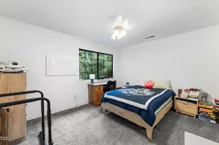 495 Chestnut St, Ashland, OR 97520 - Photo 17