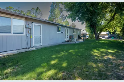 609 E Archwood Drive, Eagle Point, OR 97524 - Photo 13