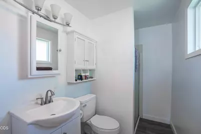 609 E Archwood Drive, Eagle Point, OR 97524 - Photo 9
