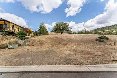 4359 Vista Pointe Drive, Medford, OR 97504 - Photo 5