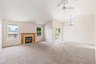 634 NW 22nd St, Redmond, OR 97756 - Photo 5
