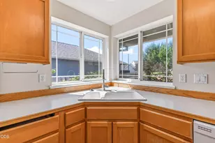 634 NW 22nd St, Redmond, OR 97756 - Photo 9