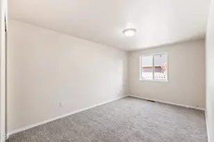 634 NW 22nd St, Redmond, OR 97756 - Photo 21