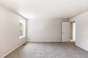 634 NW 22nd St, Redmond, OR 97756 - Photo 15