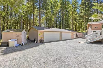 4300 Pleasant Creek Road, Rogue River, OR 97537 - Photo 3