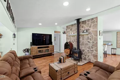 4300 Pleasant Creek Road, Rogue River, OR 97537 - Photo 13