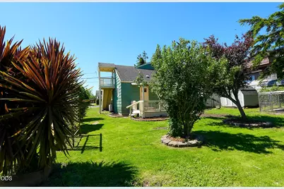 2172 17th Street, North Bend, OR 97459 - Photo 5