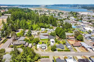 2172 17th St, North Bend, OR 97459 - Photo 51