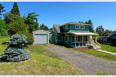 2172 17th Street, North Bend, OR 97459 - Photo 1