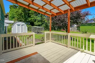 2172 17th St, North Bend, OR 97459 - Photo 17