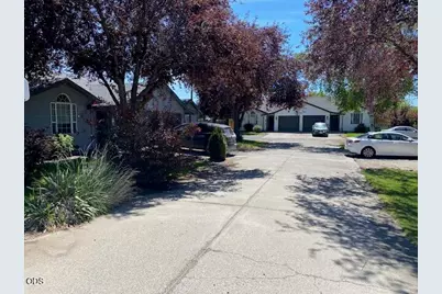 2334 NW McDougal Court #2320,2326,2334, Prineville, OR 97754 - Photo 1