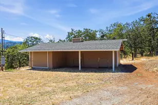 8960 N Applegate Rd, Grants Pass, OR 97527 - Photo 29