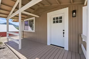 8960 N Applegate Rd, Grants Pass, OR 97527 - Photo 3